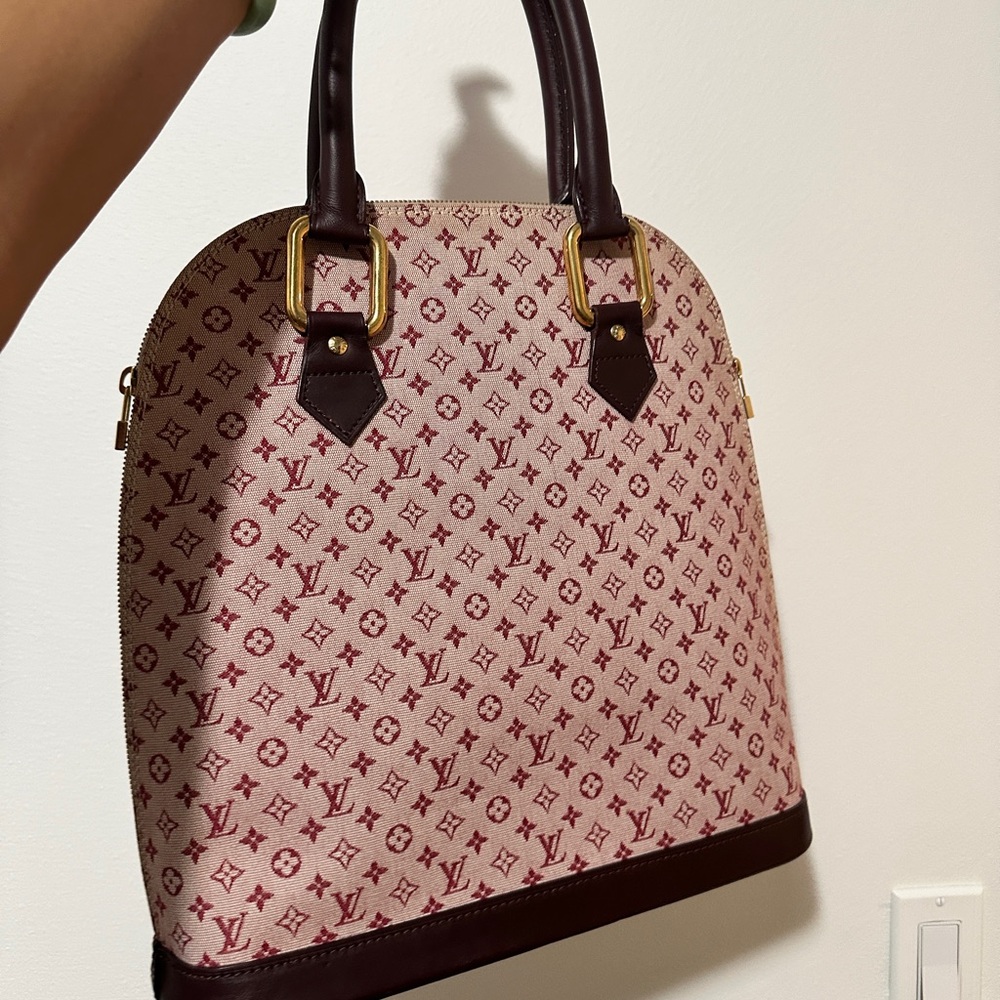 Louis Vuitton Red and Brown Satchel with Signature Pattern Alma - Picture 3 of 13